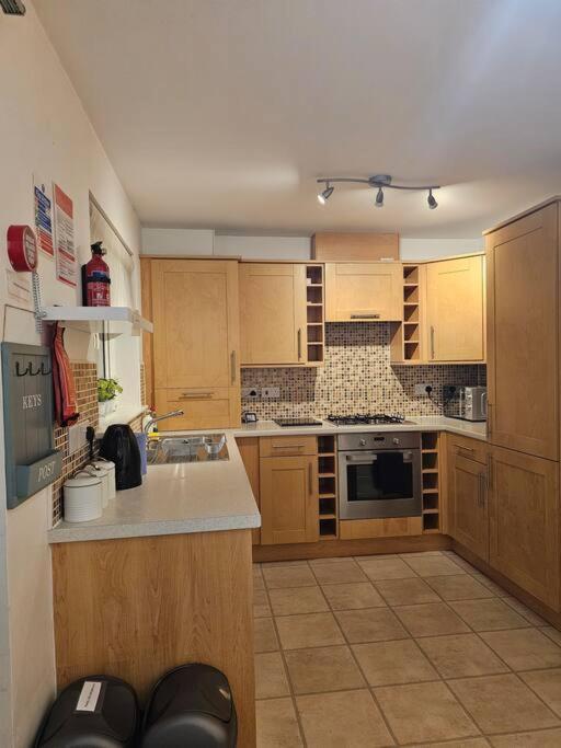 The Park View, 2 Bedroom House เคิร์กคาลดี ภายนอก รูปภาพ